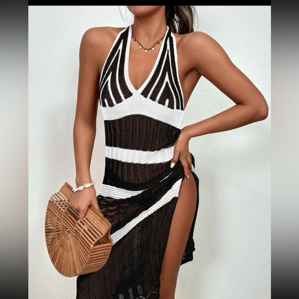Black and white swimsuit cover up size L(8/9) - Picture 3 of 3